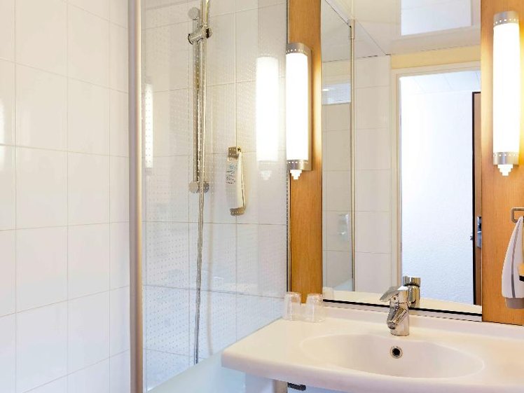 TWIN STANDARD Room