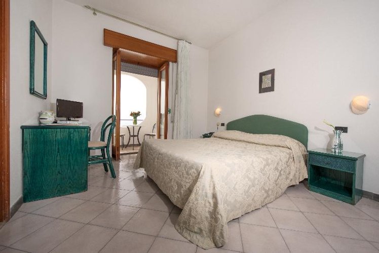 DOUBLE WITH VIEWS Room