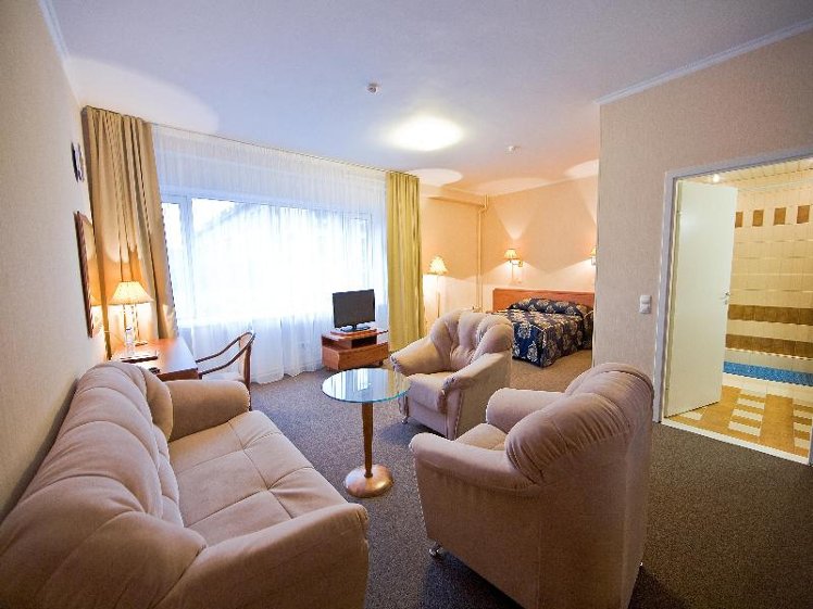 JUNIOR SUITE STANDARD Room