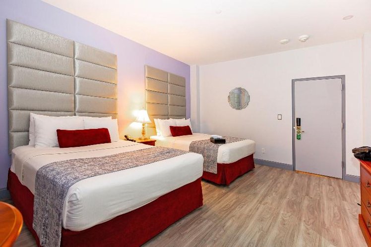 DOUBLE TWO DOUBLE BEDS Room