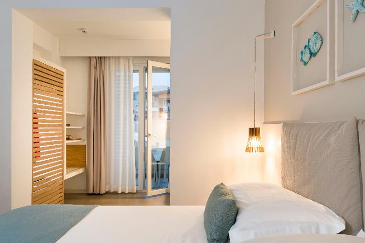 DOUBLE ECONOMY Room