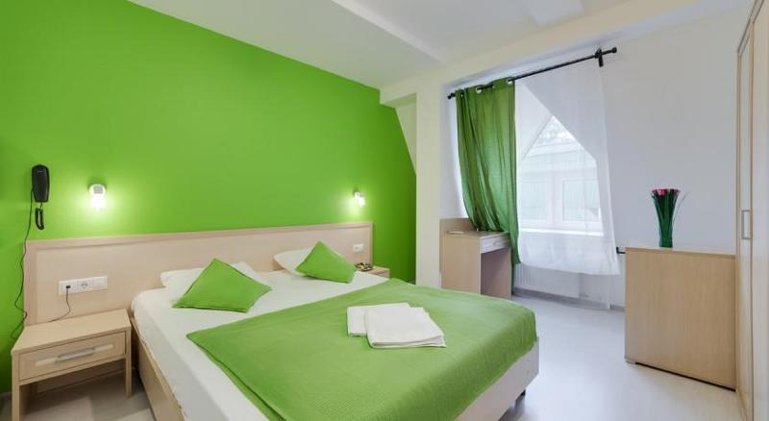 DOUBLE SINGLE USE COMFORT Room
