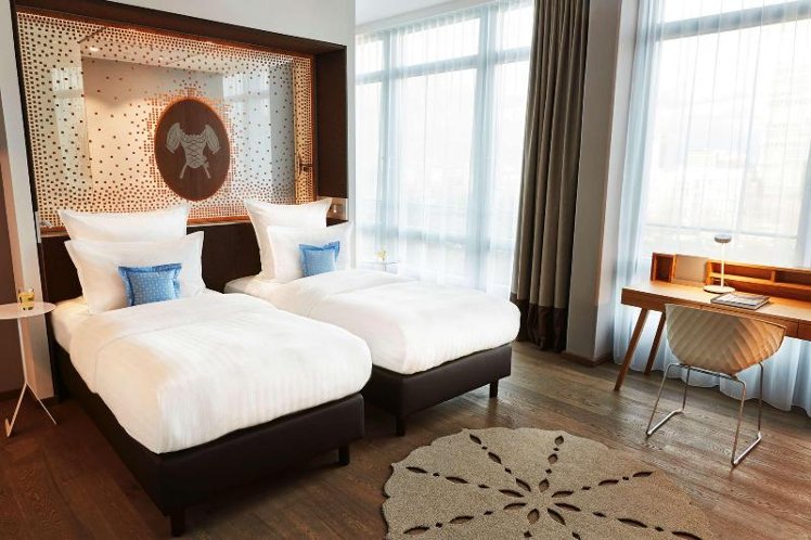 DOUBLE SUPERIOR Room