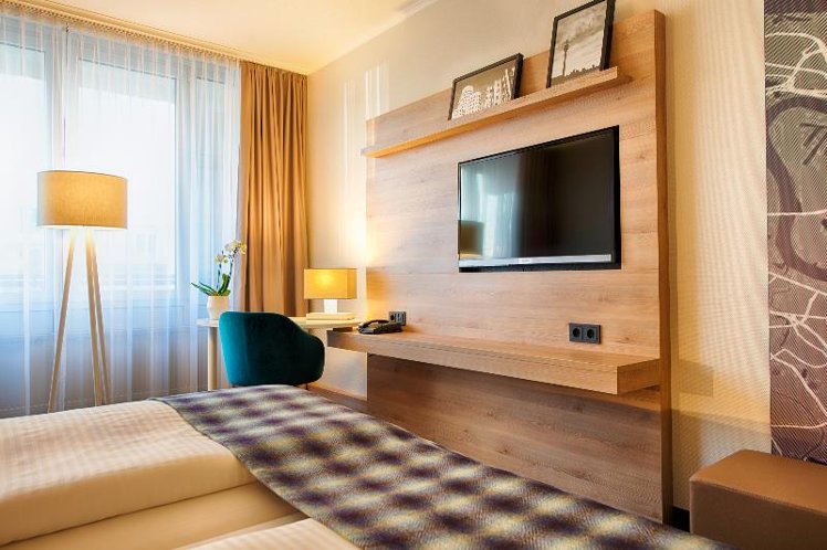 SINGLE STANDARD Room