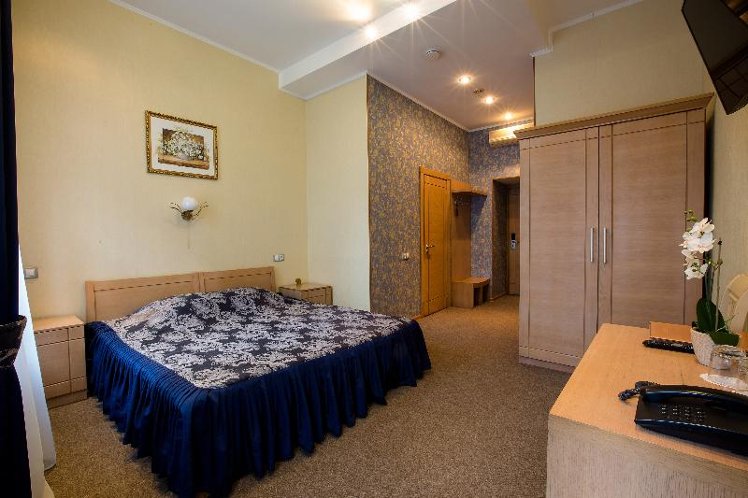 JUNIOR SUITE STANDARD Room