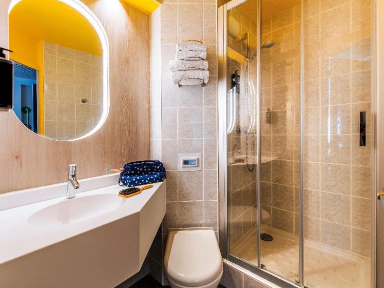 DOUBLE STANDARD Room