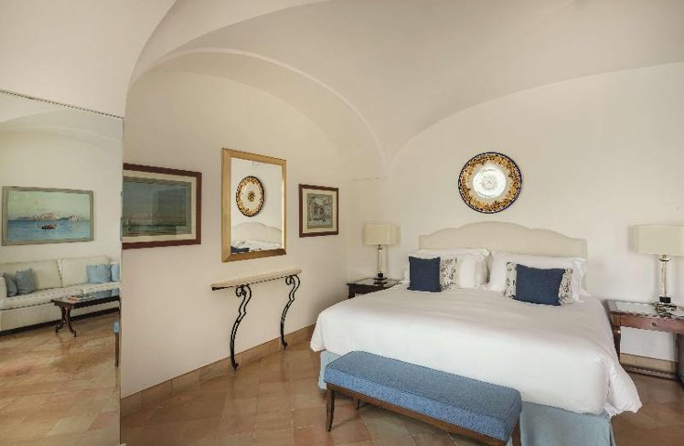 JUNIOR SUITE DELUXE Room