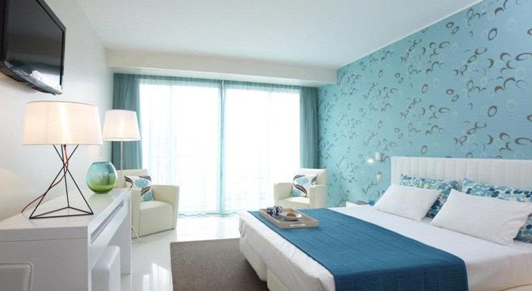 STUDIO SUPERIOR Room