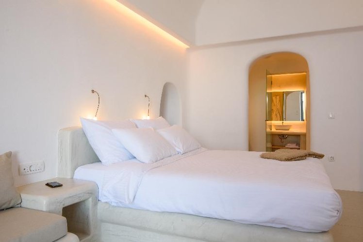 SUITE DELUXE WITH VIEWS Room