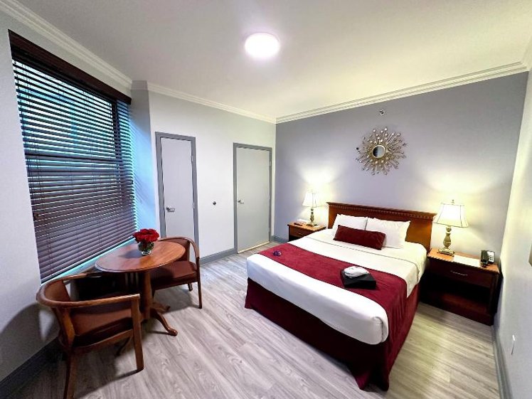 DOUBLE Accessible-Queen Size Bed Room
