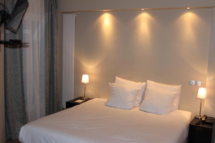 DOUBLE STANDARD Room