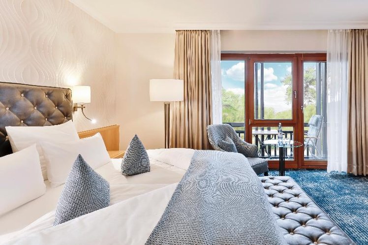 DOUBLE SUPERIOR Room