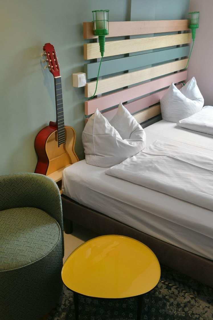 SINGLE STANDARD Room
