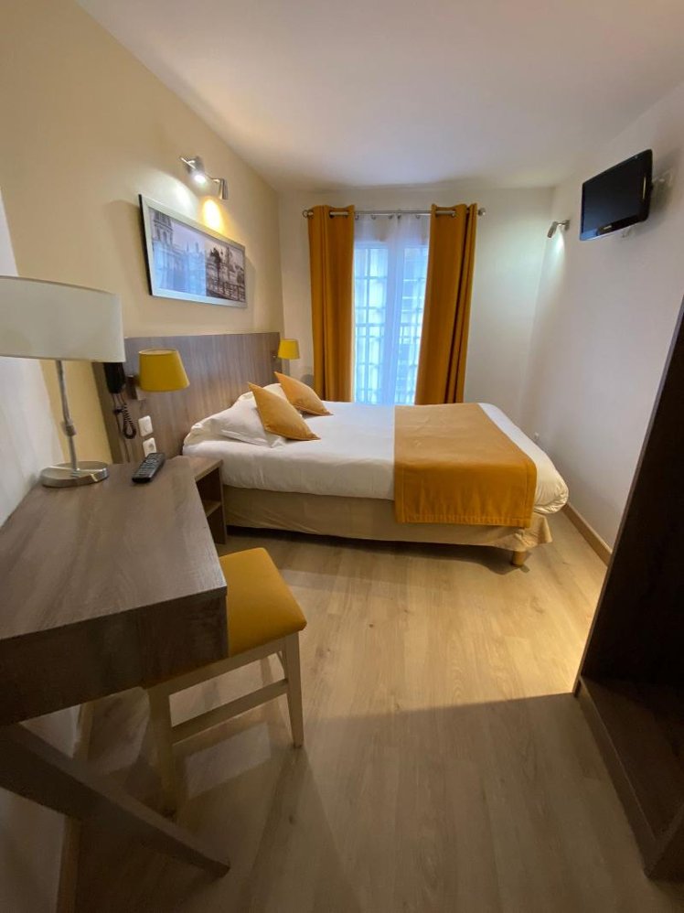 DOUBLE STANDARD Room