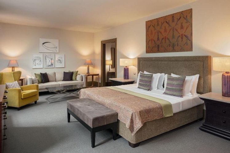 JUNIOR SUITE KING SIZE BED Room