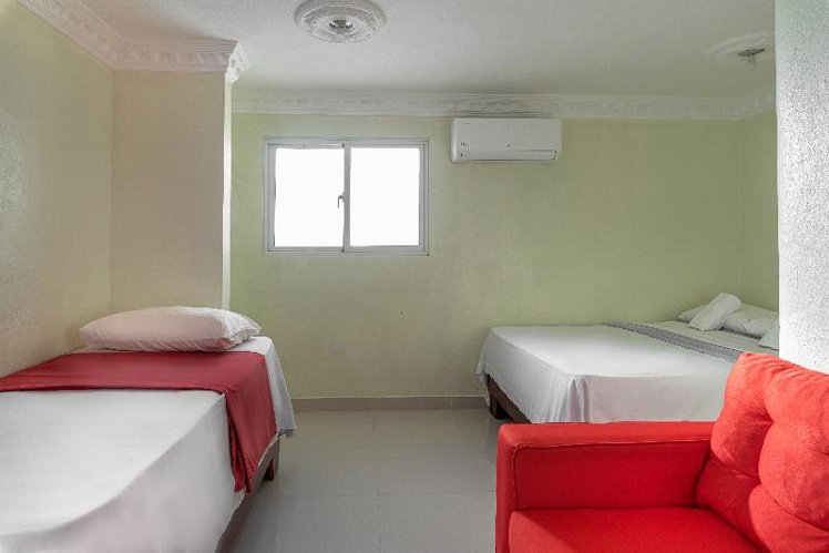 TRIPLE TWO BEDS Room