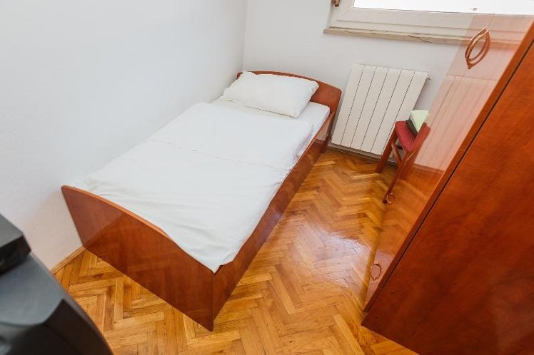 SINGLE STANDARD Room