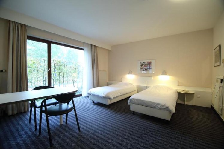 DOUBLE ECONOMY Room