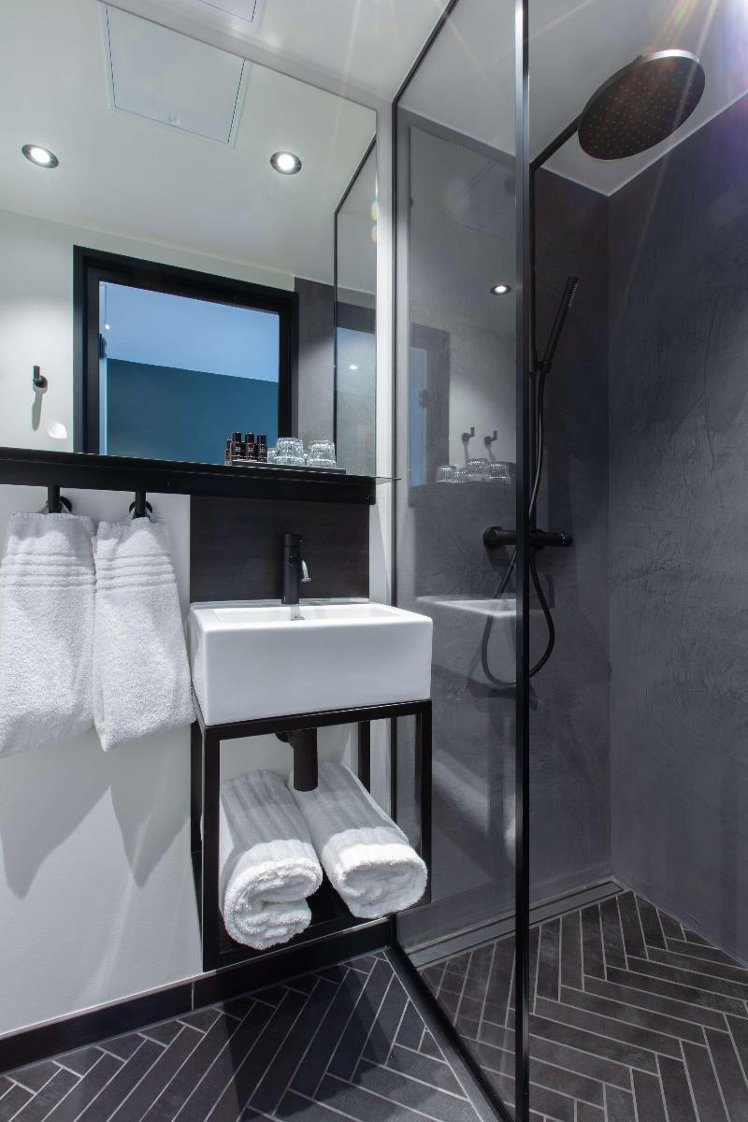 DOUBLE BUSINESS Room