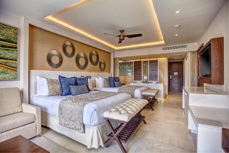 JUNIOR SUITE DELUXE OCEAN VIEW Room