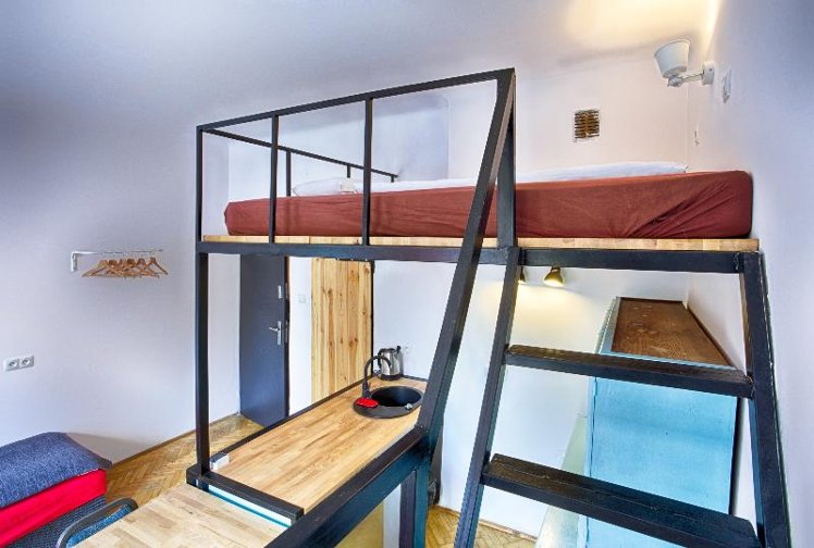 STUDIO STANDARD Room