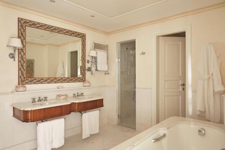 SUITE SEA VIEW Room
