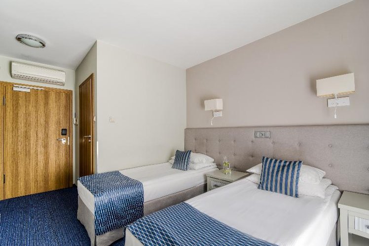 TWIN STANDARD Room