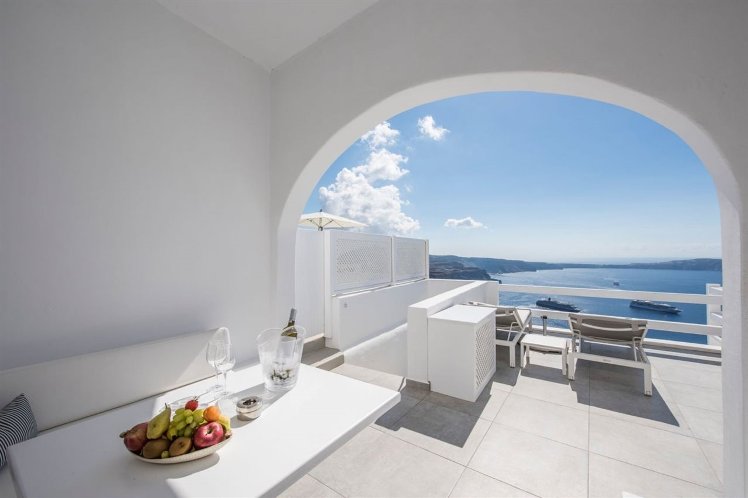 Aqua Luxury Suites