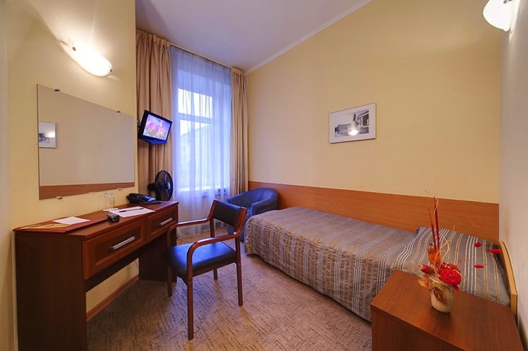 SINGLE STANDARD Room