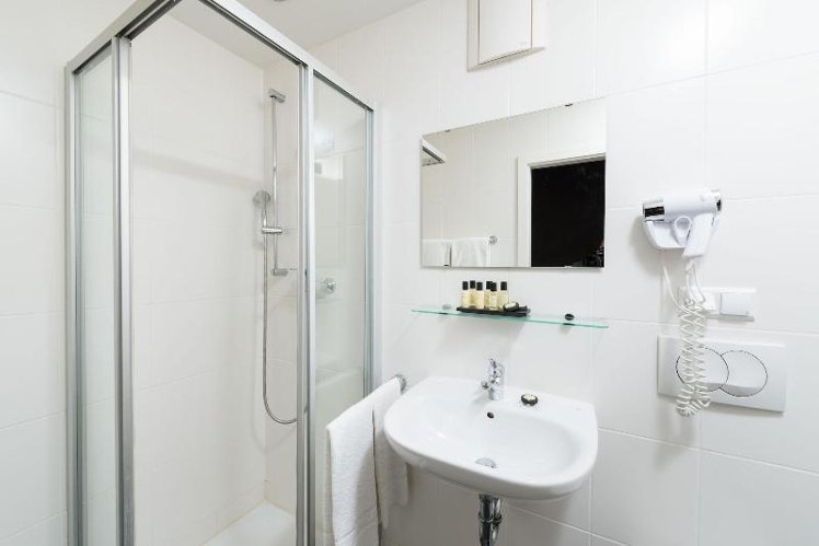 TWIN STANDARD Room
