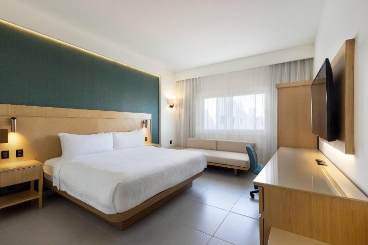 JUNIOR SUITE KING BED SMOKING Room