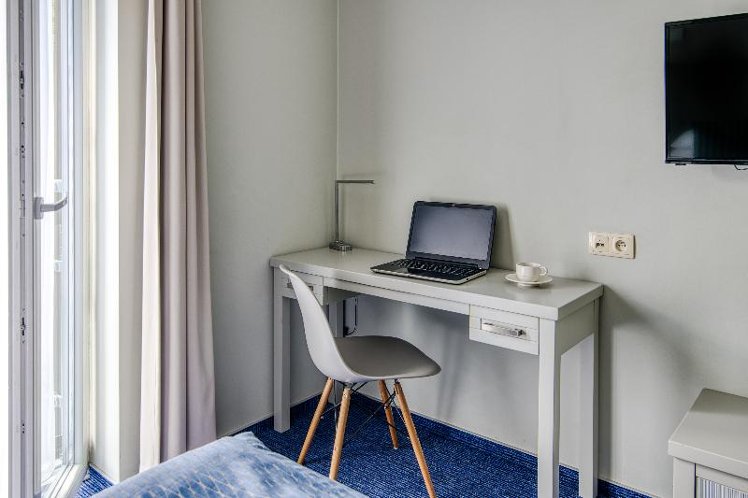 DOUBLE STANDARD Room