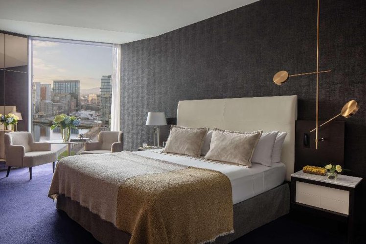 DOUBLE CANAL VIEW Room