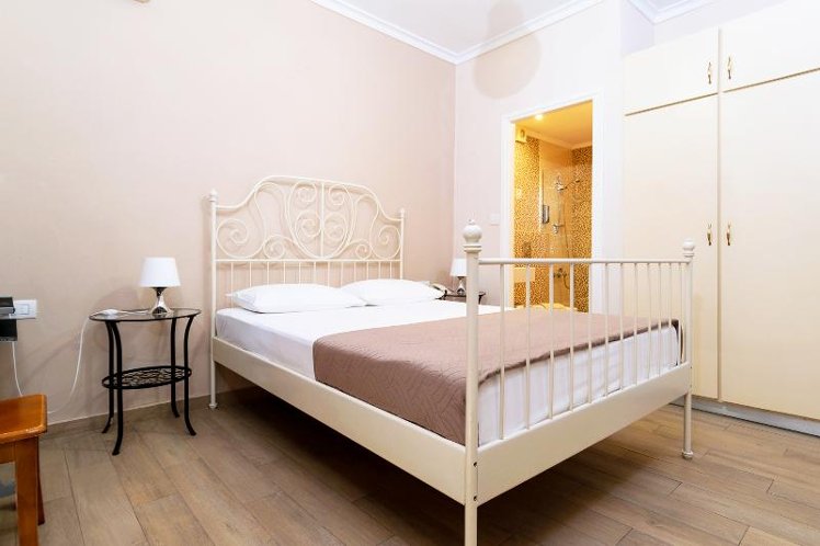 SINGLE STANDARD Room