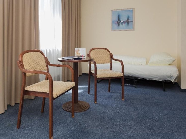 TRIPLE STANDARD Room