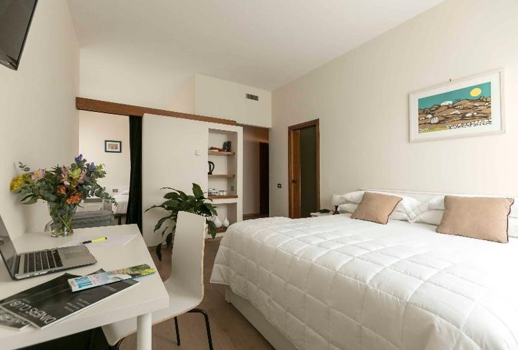 TRIPLE CLASSIC Room