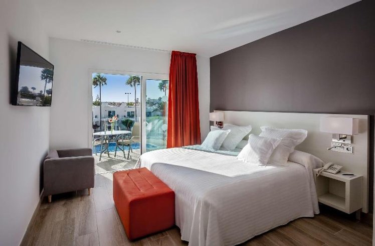 DOUBLE STANDARD Room