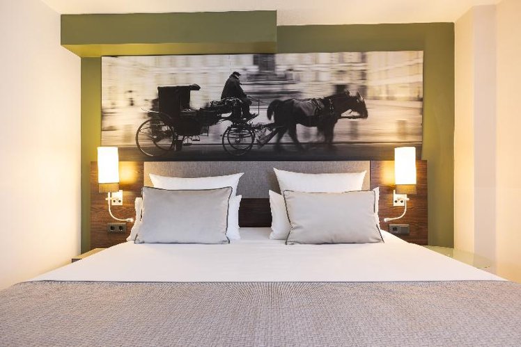 DOUBLE STANDARD Room