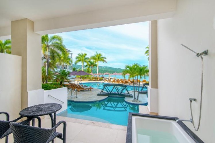 JUNIOR SUITE OCEAN VIEW Room