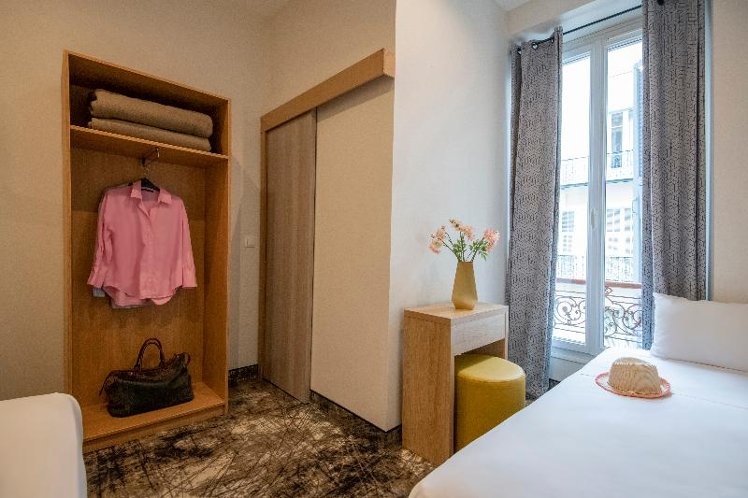 TWIN STANDARD Room