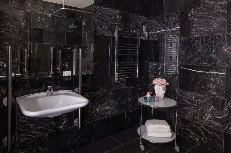 JUNIOR SUITE STANDARD Room