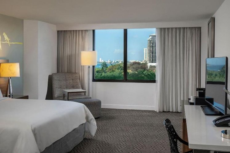 DOUBLE KING SIZE BED Room