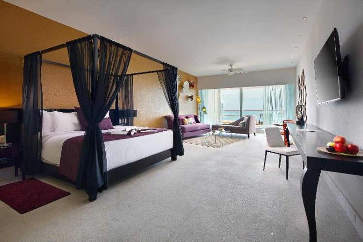 SUITE OCEAN FRONT Room
