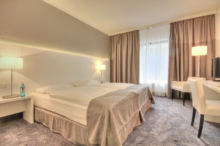TWIN DELUXE Room
