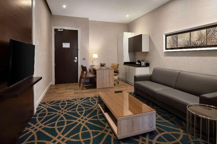 SUITE KING SIZE BED Room