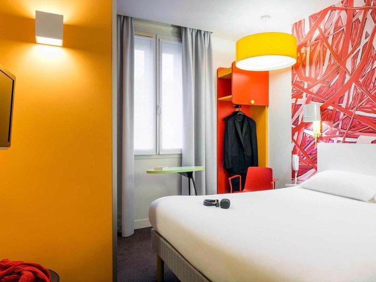 DOUBLE WITH DOUBLE BED Room