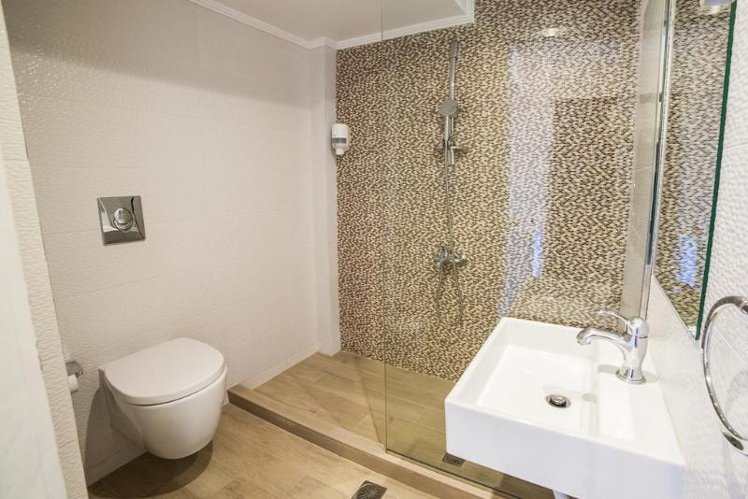 TRIPLE STANDARD Room
