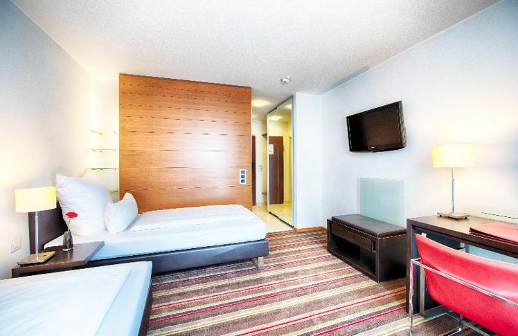 TRIPLE STANDARD Room