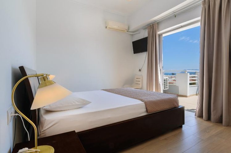 DOUBLE SUPERIOR Room