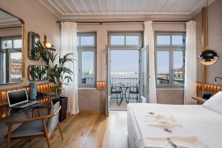 DOUBLE DELUXE SEA VIEW WITH BALCONY Room